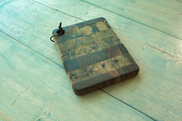 Pocket End-grain Cutting Board